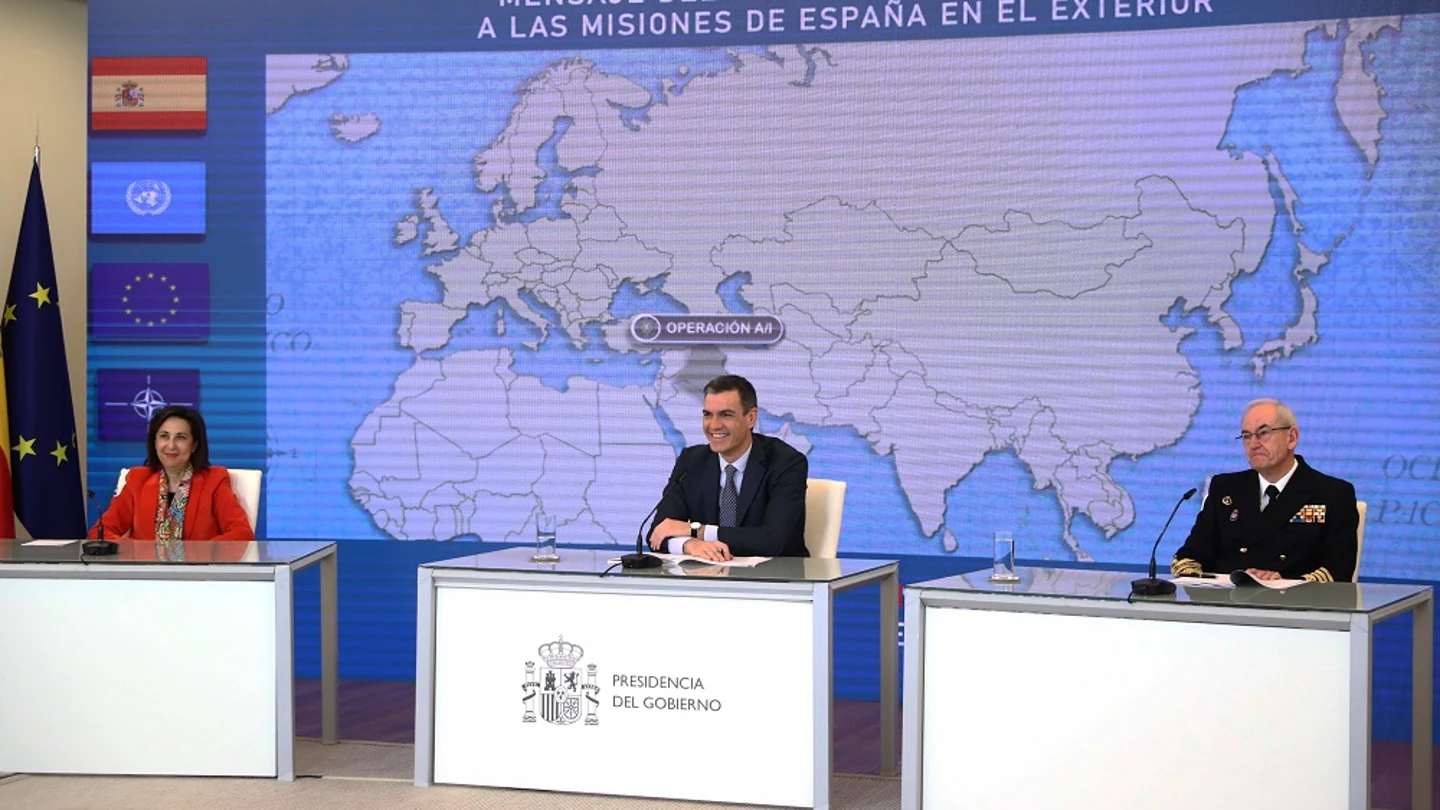 Pedro Sánchez, Margarita Robles y el Jefe del Estado Mayor de la Defensa, Teodoro Esteban López Calderón Pedro Sánchez, Margarita Robles y el Jefe del Estado Mayor de la Defensa, Teodoro Esteban López Calderón