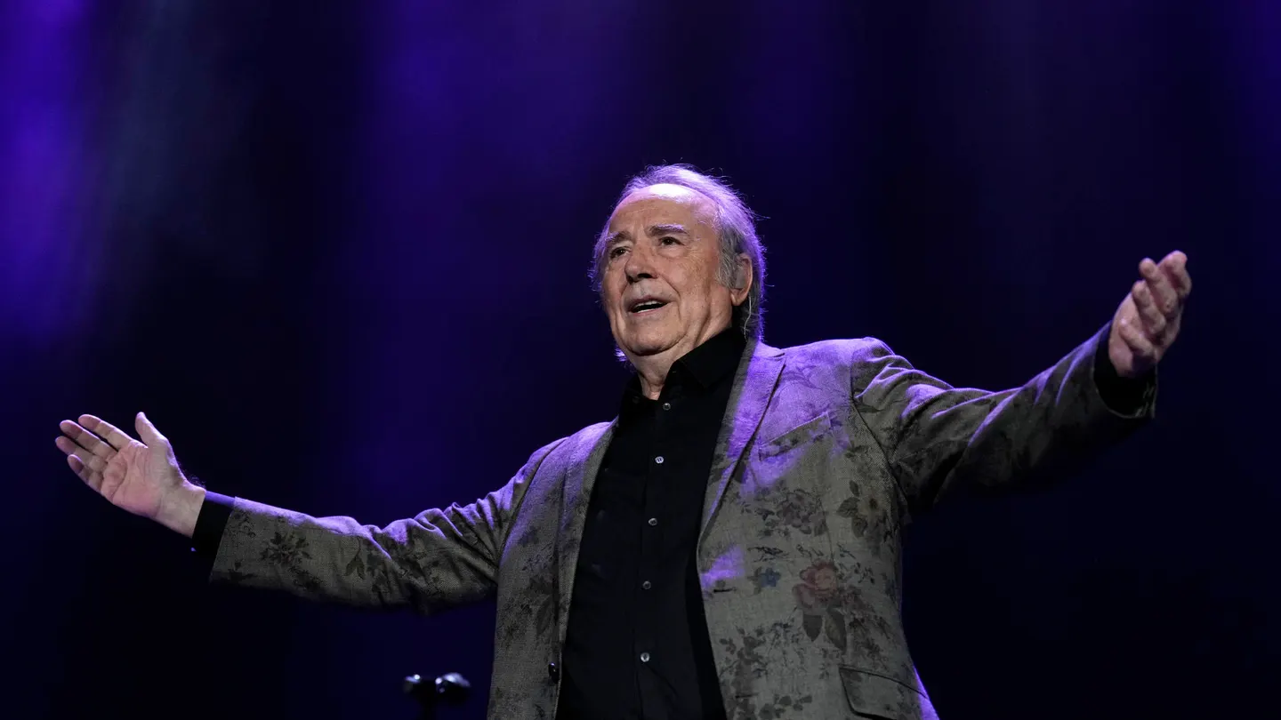 Serrat se despide para siempre de los escenarios en su Barcelona natal Serrat se despide para siempre de los escenarios en su Barcelona natal