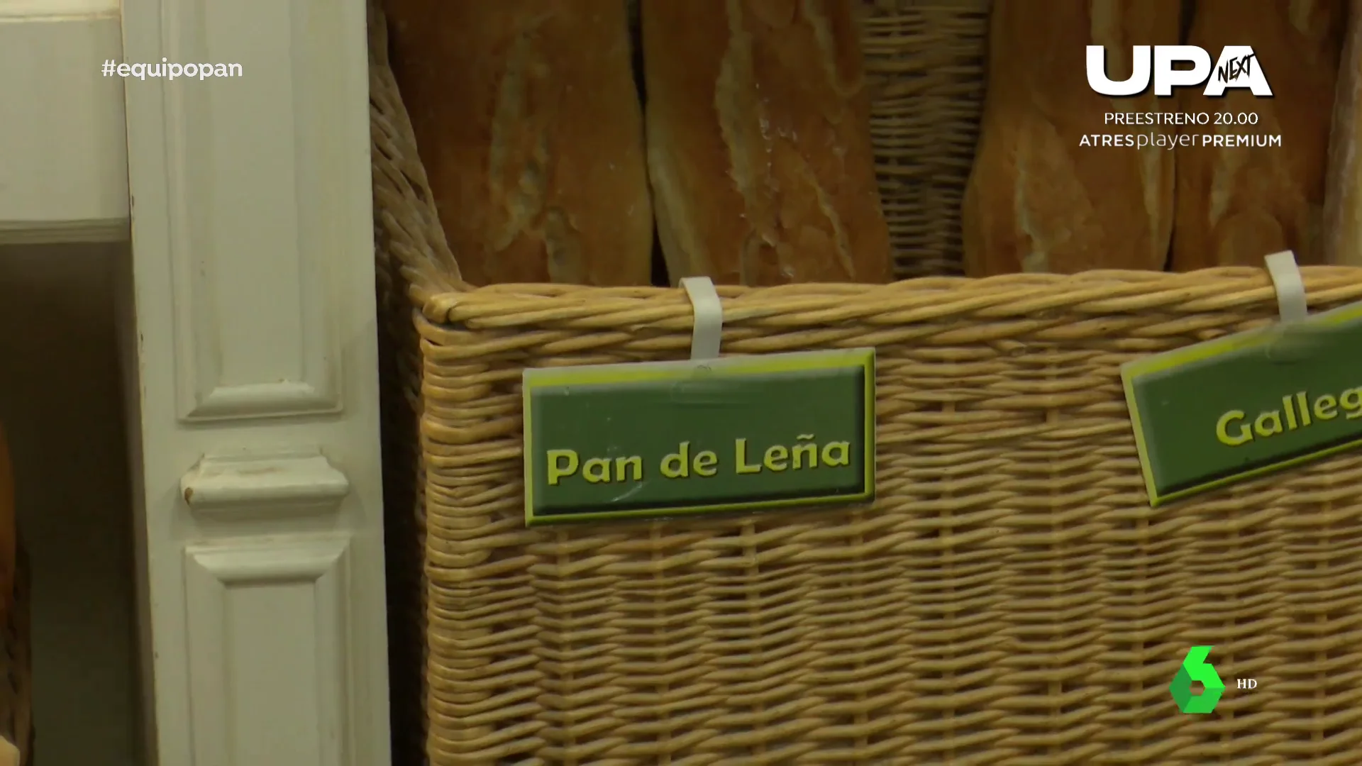 Pan anunciado como "de leña" en una panadería