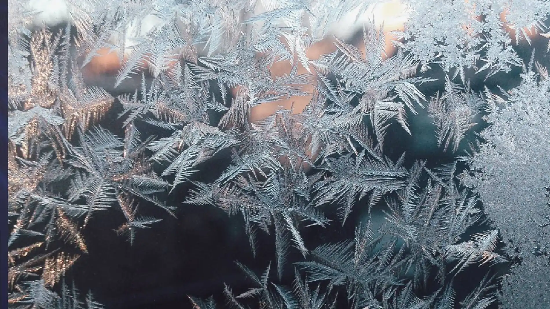 La Navidad llega a tu portátil: así puedes hacer que nieve en Windows La Navidad llega a tu portátil: así puedes hacer que nieve en Windows
