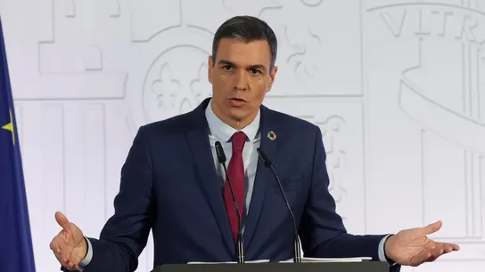Sánchez obligará por ley a que los futuros gobiernos rindan cuentas de sus compromisos periódicamente Sánchez obligará por ley a que los futuros gobiernos rindan cuentas de sus compromisos periódicamente
