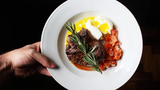 Ni saltarse la cena ni dejar de hacer ejercicio: 5 claves para no engordar durante la Navidad Ni saltarse la cena ni dejar de hacer ejercicio: 5 claves para no engordar durante la Navidad