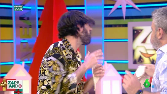 Miki Nadal y Quique Peinado vuelven a enfrentarse a tortazo limpio en Zapeando: así es el cómico reto viral Miki Nadal y Quique Peinado vuelven a enfrentarse a tortazo limpio en Zapeando: así es el cómico reto viral