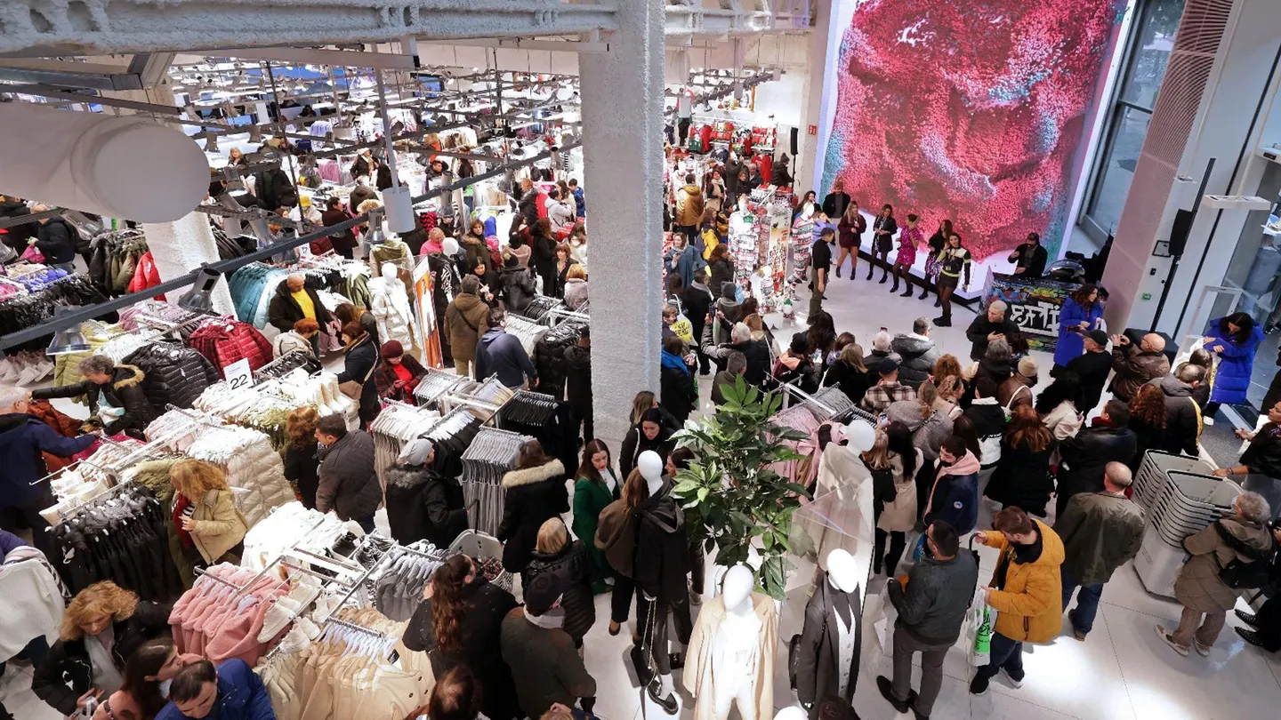 Cuándo empiezan las rebajas de invierno en Zara (Inditex), H&M o El Corte Inglés Cuándo empiezan las rebajas de invierno en Zara (Inditex), H&M o El Corte Inglés