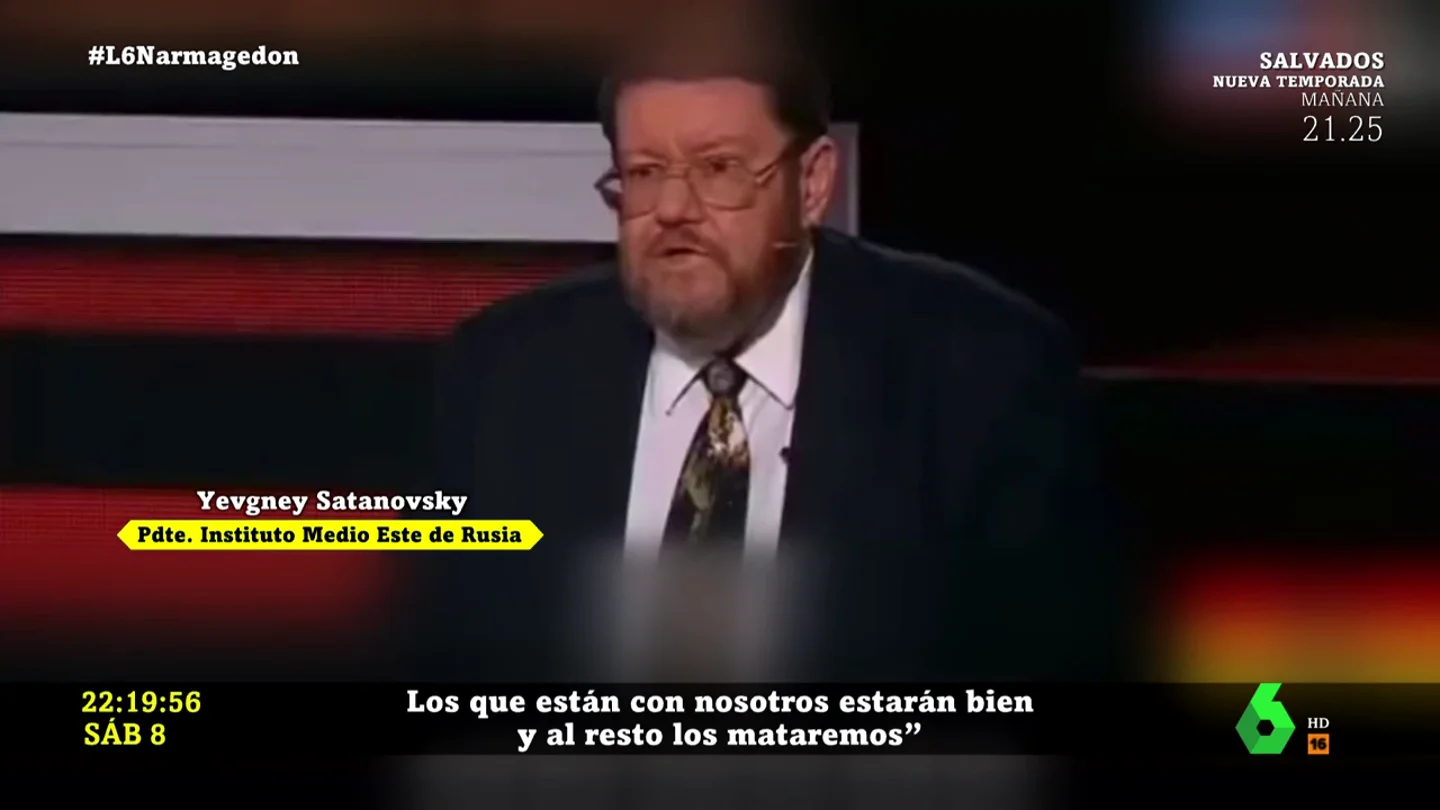 "Los que estén con nosotros estarán bien, y al resto los mataremos": los alarmantes cánticos de un economista ruso "Los que estén con nosotros estarán bien, y al resto los mataremos": los alarmantes cánticos de un economista ruso