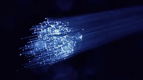 Fibra óptica que transporta Internet Fibra óptica que transporta Internet