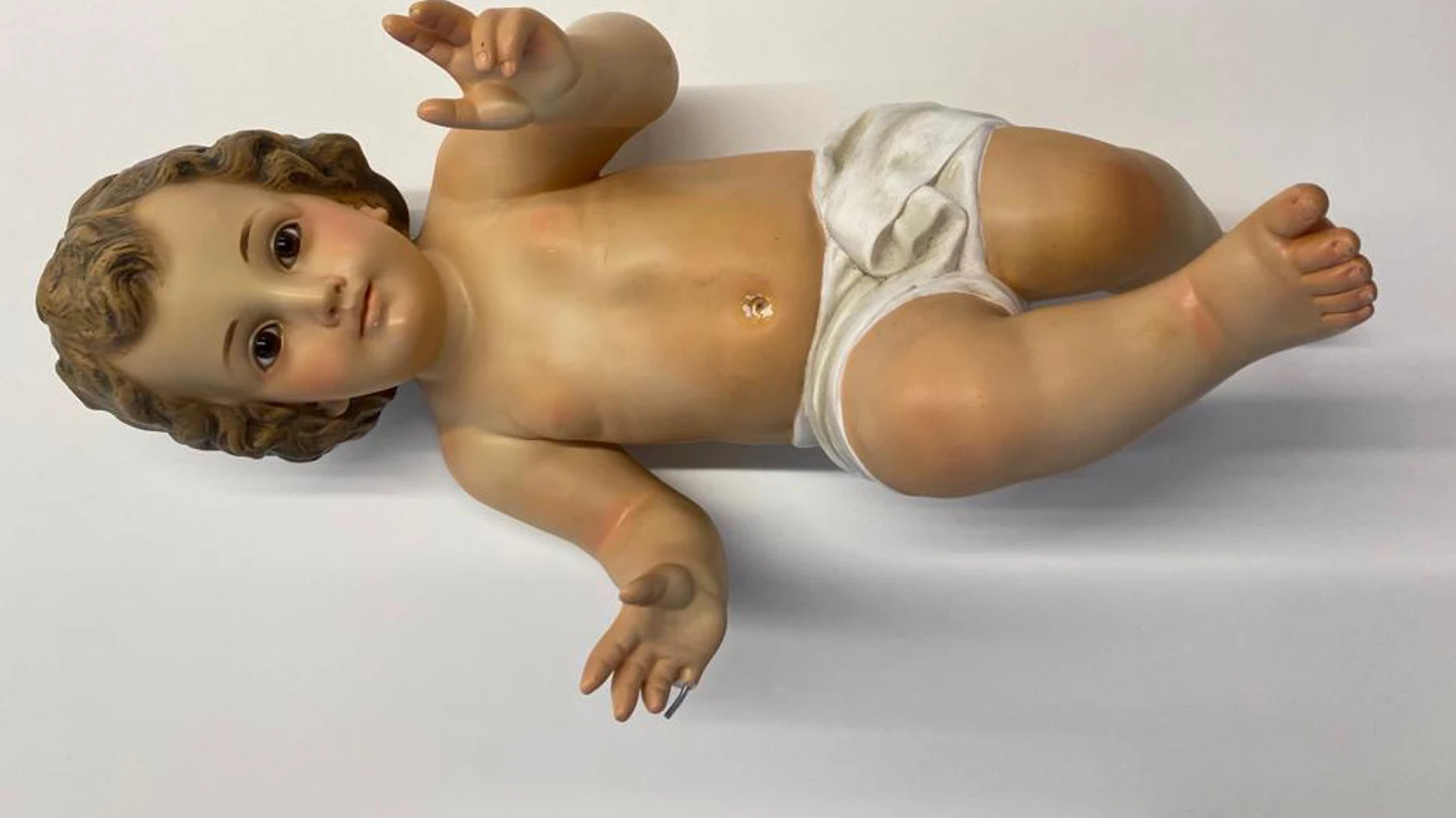 Devuelven al Niño Jesús secuestrado en Barberá del Vallés y exigen que "no vuelva a dormir en comisaría" Devuelven al Niño Jesús secuestrado en Barberá del Vallés y exigen que "no vuelva a dormir en comisaría"