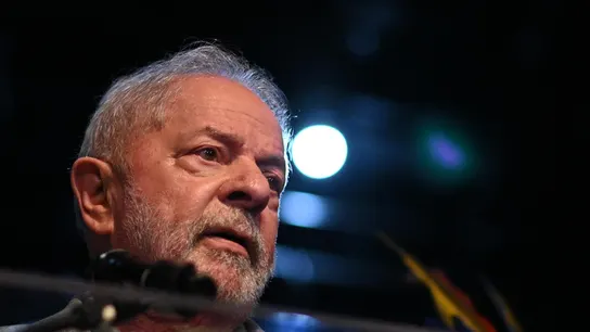 Miles de seguidores de Lula da Silva aguardan su investidura, a la que acudirán Felipe VI y Yolanda Díaz Miles de seguidores de Lula da Silva aguardan su investidura, a la que acudirán Felipe VI y Yolanda Díaz