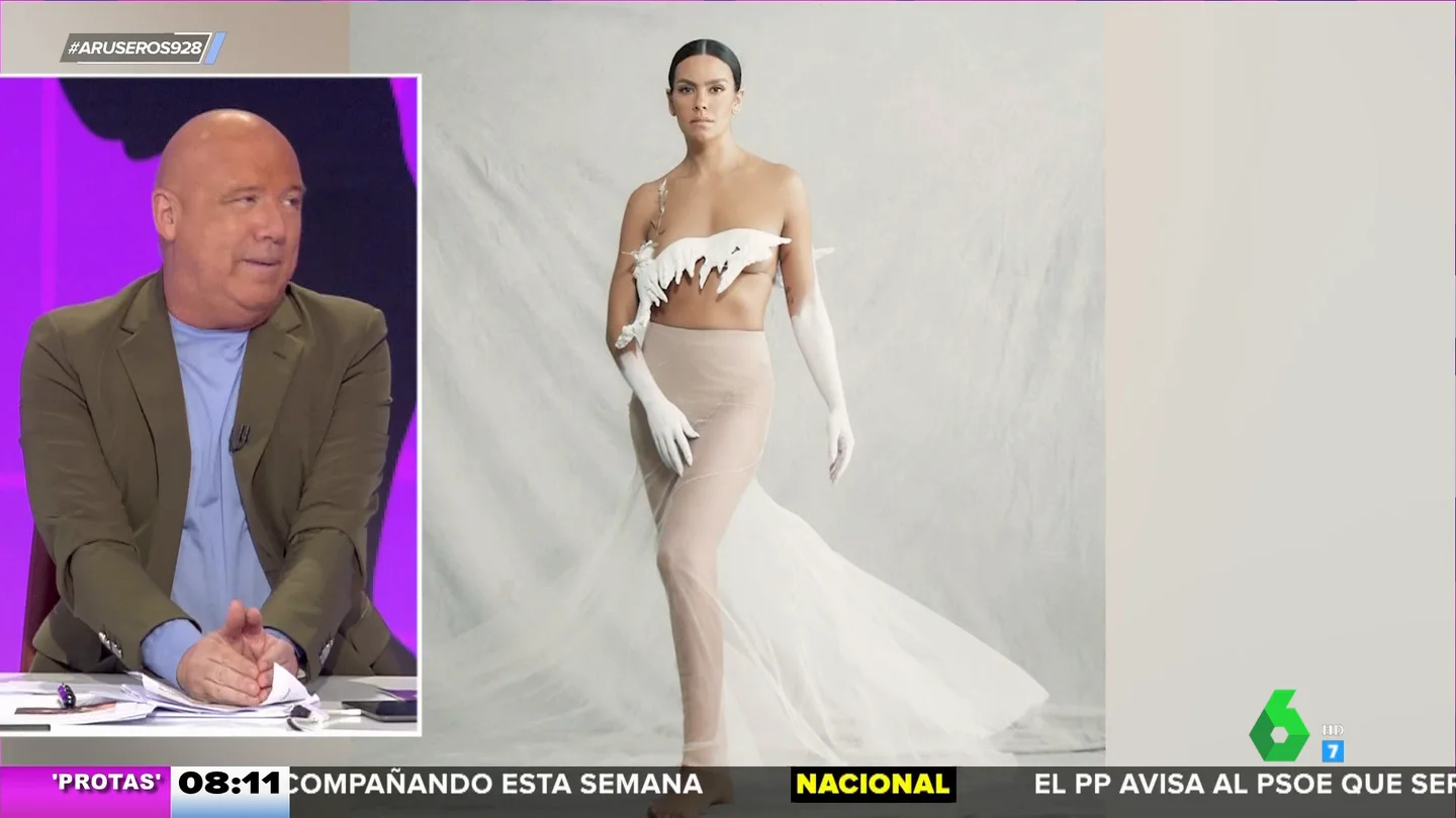 El vestido de Cristina Pedroche, protagonista del test de personalidad de Alfonso Arús. "Yo veo una mantarraya" El vestido de Cristina Pedroche, protagonista del test de personalidad de Alfonso Arús. "Yo veo una mantarraya"