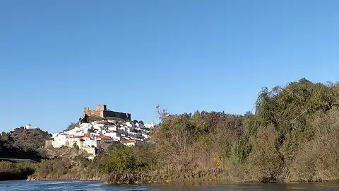 Mértola desde el río. Mértola desde el río.