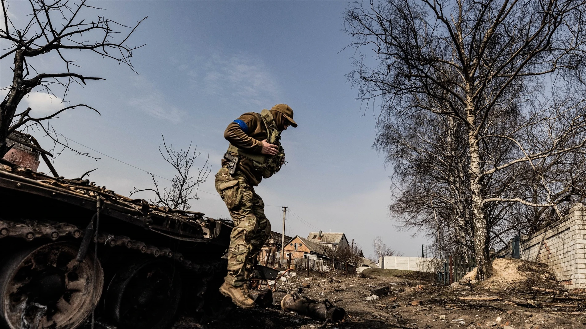 Imagen de archivo de un soldado ucraniano en la región de Járkov.