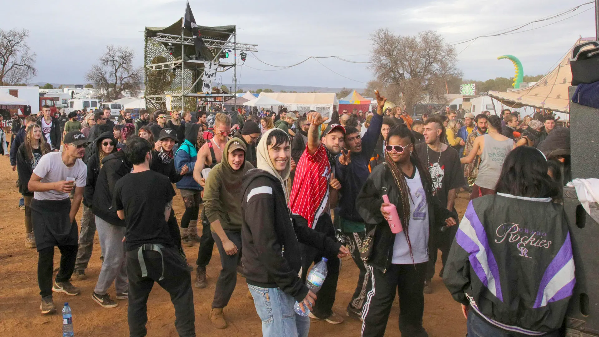 Varios asistentes de la fiesta rave ilegal de La Peza (Granada).