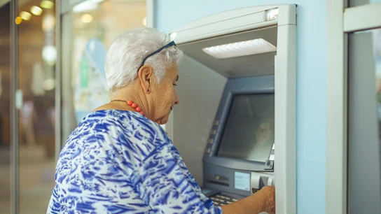 Adiós a la libreta de ahorro: estos son los bancos que ya no la emiten (o los que cobran por usarla) Adiós a la libreta de ahorro: estos son los bancos que ya no la emiten (o los que cobran por usarla)