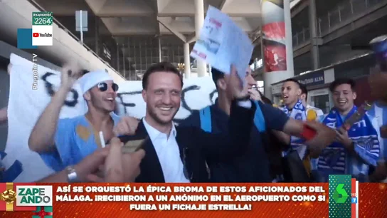 El troleo de unos amigos a un turista: le reciben como si fuera el fichaje estrella del Málaga El troleo de unos amigos a un turista: le reciben como si fuera el fichaje estrella del Málaga