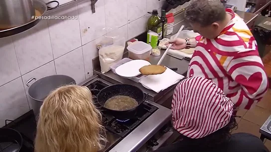 Así desveló Chicote su truco culinario para hacer el mejor cachopo en A Cañada: "Han llegado los Reyes Magos" Así desveló Chicote su truco culinario para hacer el mejor cachopo en A Cañada: "Han llegado los Reyes Magos"
