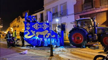 El tractor siniestrado en Marchena (Sevilla) durante la cabalgata de Reyes