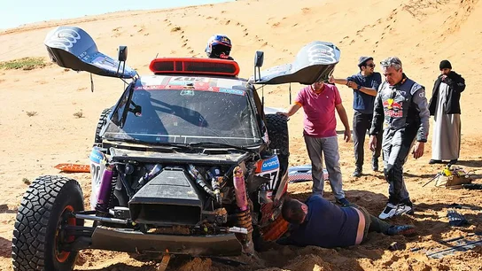 Accidente de Carlos Sainz en el Dakar Accidente de Carlos Sainz en el Dakar