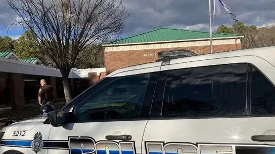 Un niño de seis años dispara a su profesora tras una discusión en Virginia, Estados Unidos Tiroteo en la Escuela Primaria Richneck