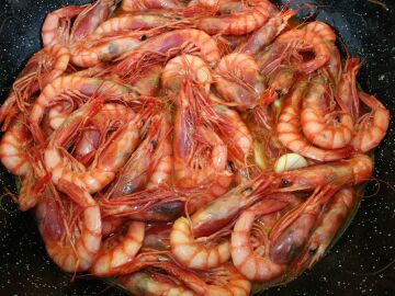 Spanish gastronomy, the third best in the world with garlic prawns as the star dish