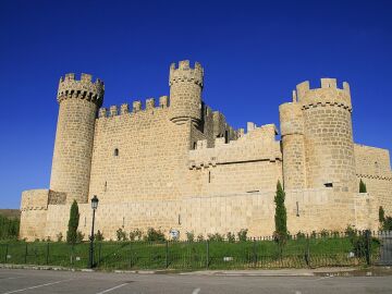 Castillo de Olmillos de Sasamón: ¿sabías que fue incendiado por un guerrillero?