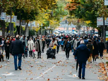 Calle de Madrid llena de gente