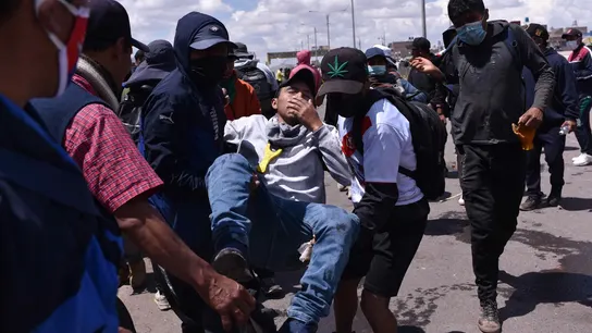 Al menos 17 muertos en Perú tras la jornada más sangrienta de protestas contra la presidenta Boluarte Al menos 17 muertos en Perú tras la jornada más sangrienta de protestas contra la presidenta Boluarte