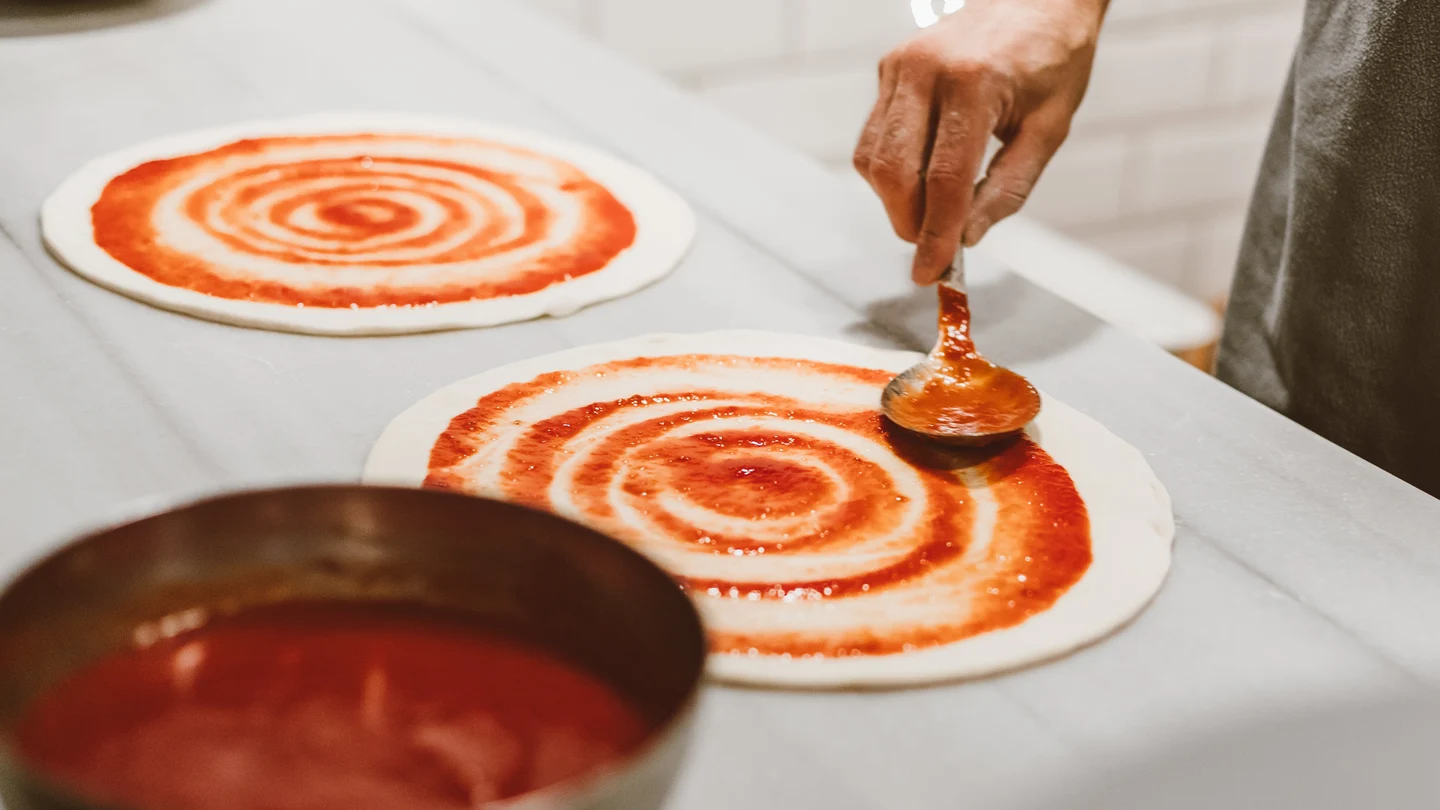 Cómo hacer una pizza casera Cómo hacer una pizza casera