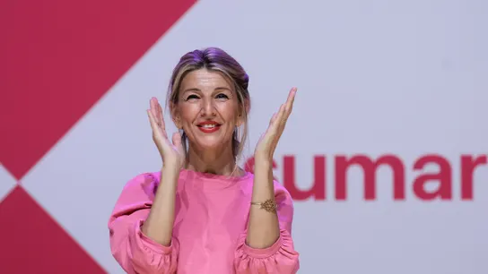 Yolanda Díaz: "El objetivo de Sumar es dar tranquilidad a las familias para que puedan vivir con dignidad" Yolanda Díaz: "El objetivo de Sumar es dar tranquilidad a las familias para que puedan vivir con dignidad"
