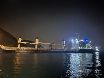 Maritime traffic suspended in the Bosphorus after a Ukrainian cargo ship ran aground