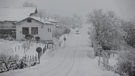 Nieve en las carreteras La DGT avisa: estas son las carreteras afectadas por el temporal
