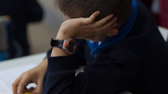 Imagen de un niño estudiando. Imagen de un niño estudiando.