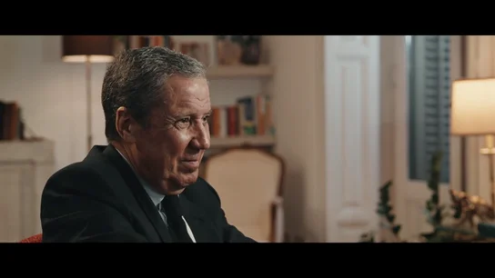 "A ver si a Julio Iglesias le descubrió el PP de la Comunidad Valenciana": así responde Zaplana sobre su amistad "A ver si a Julio Iglesias le descubrió el PP de la Comunidad Valenciana": así responde Zaplana sobre su amistad
