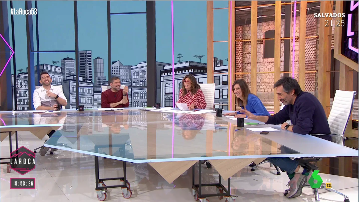 Sara Ramos confiesa cuando le picó una avispa "en la entrepierna" mientras conducía: "Mi padre me frotó una patata y se me pasó" Sara Ramos confiesa cuando le picó una avispa "en la entrepierna" mientras conducía: "Mi padre me frotó una patata y se me pasó"