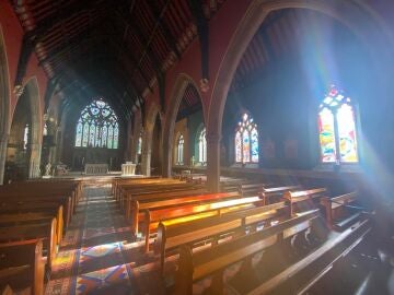 They investigate an alleged ‘sex party’ in a British cathedral in full confinement
