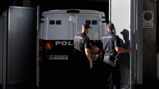 Agentes de la policía nacional en una foto de archivo Agentes de la policía nacional en una foto de archivo