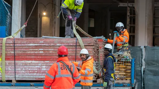 Trabajadores de la construcción El 2022 cierra con 79.900 parados menos y 278.900 nuevos empleos