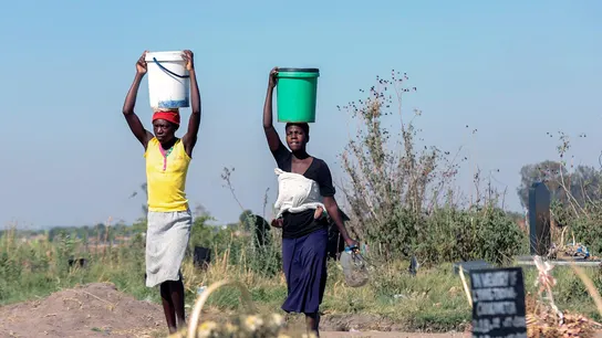 Las mujeres y las niñas sufren en silencio la inseguridad alimentaria Las mujeres y las niñas sufren en silencio la inseguridad alimentaria