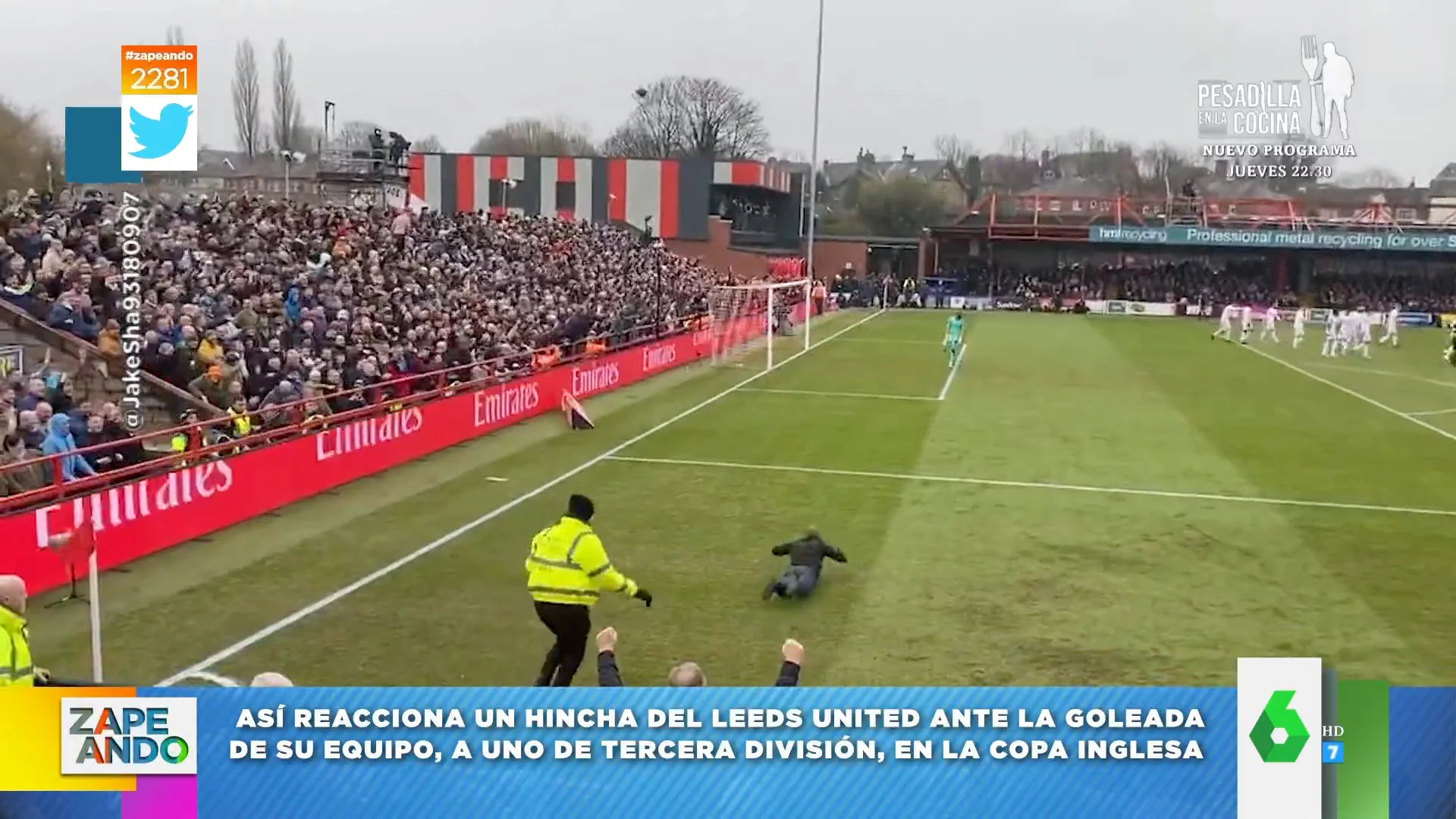 La reacción de un hincha del Leeds United ante la goleada a un equipo de tercera división