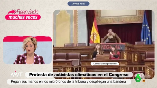 Cristina Pardo, tras la protesta de dos activistas pegándose al atril del congreso: "Que peguen a los diputados a sus escaños, que no van nunca" Cristina Pardo, tras la protesta de dos activistas pegándose al atril del congreso: "Que peguen a los diputados a sus escaños, que no van nunca"