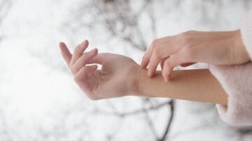 Cómo proteger las manos del frío y prevenir las grietas en invierno