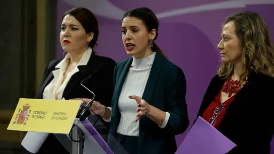 La ministra de Igualdad, Irene Montero, la delegada del Gobierno contra la Violencia de Género, Victoria Rosell y la secretaria de Estado de Igualdad y contra la violencia de género, Ángela Rodríguez La ministra de Igualdad, Irene Montero, la delegada del Gobierno contra la Violencia de Género, Victoria Rosell y la secretaria de Estado de Igualdad y contra la violencia de género, Ángela Rodríguez