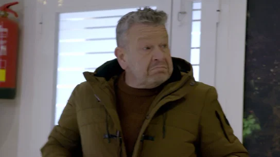 Un timbre para avisar de las comandas llama la atención de Chicote: "Parece que estoy en un aeropuerto" Un timbre para avisar de las comandas llama la atención de Chicote: "Parece que estoy en un aeropuerto"