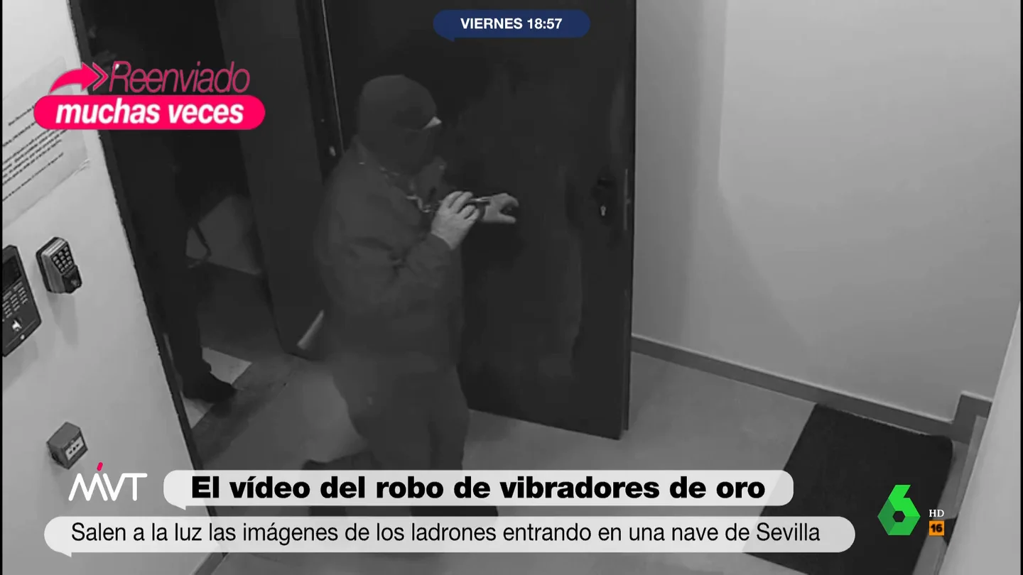 El vídeo de cómo unos ladrones robaron vibradores de oro valorados en 80.000€ en Sevilla El vídeo de cómo unos ladrones robaron vibradores de oro valorados en 80.000€ en Sevilla