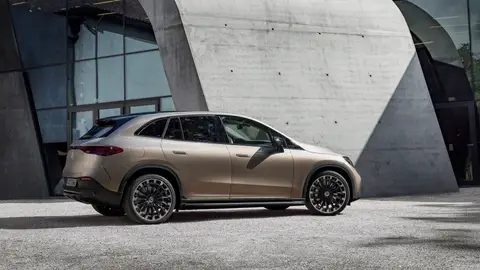 Mercedes EQE SUV Parte lateral externa del vehículo