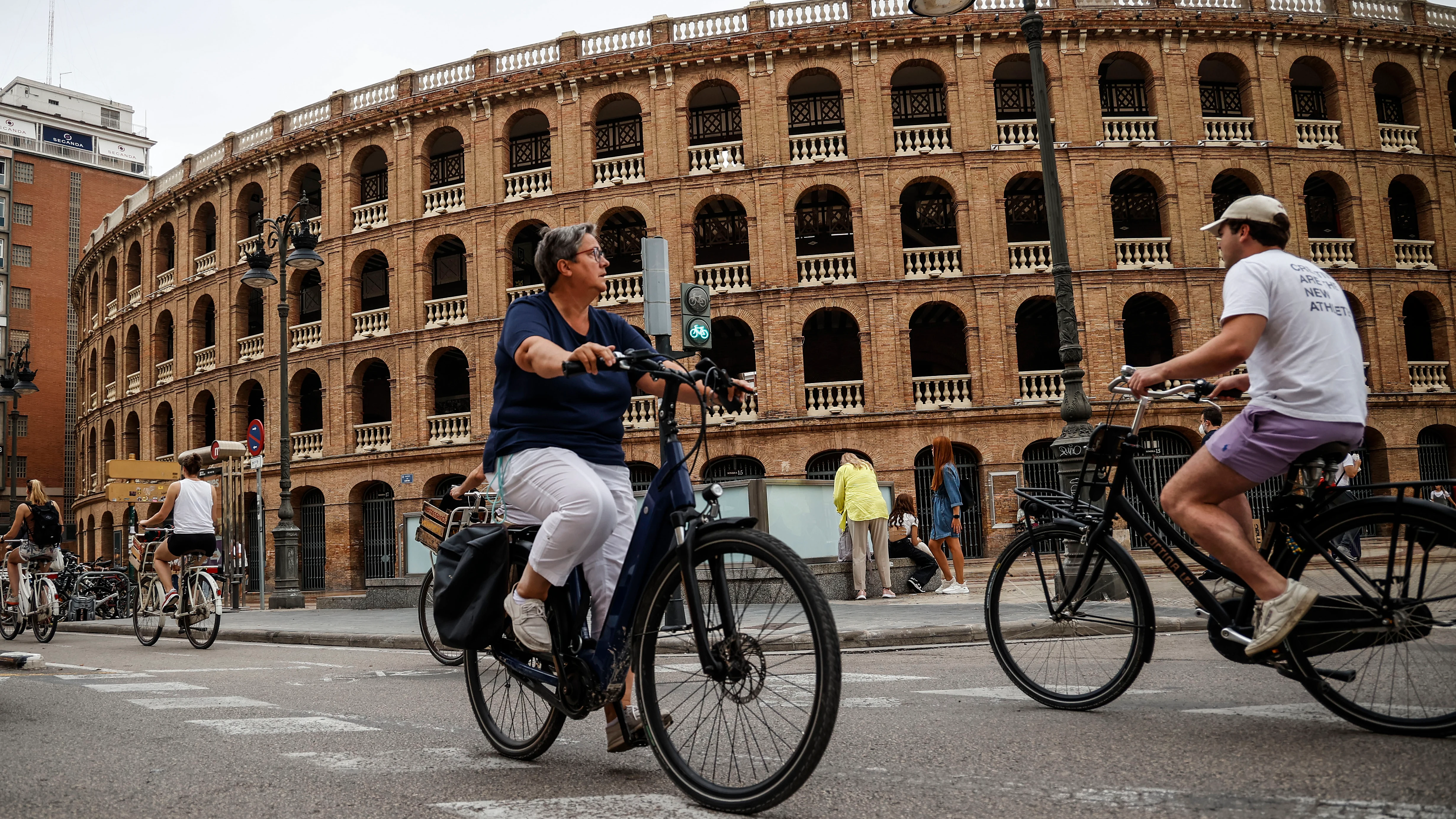 La moda de la bicicleta conquista las ciudades españolas: 20 millones de personas la utilizan regularmente