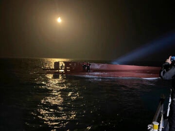 Search for nine missing in shipwreck off South Korea’s southwest coast