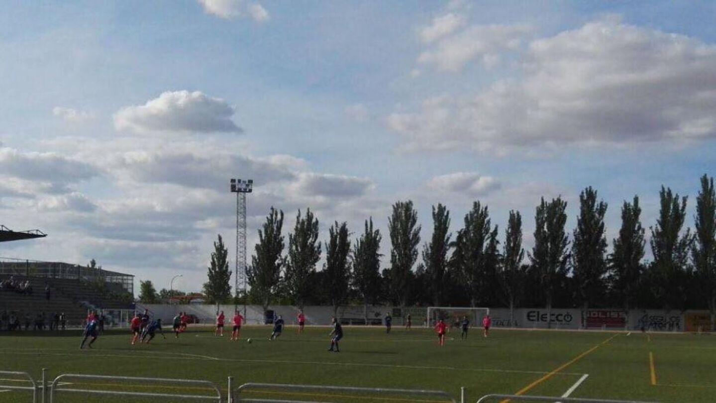 Tragedia en Toledo: muere un futbolista de 20 a&ntilde;os en el CD Madridejos - Sporting Cabanillas