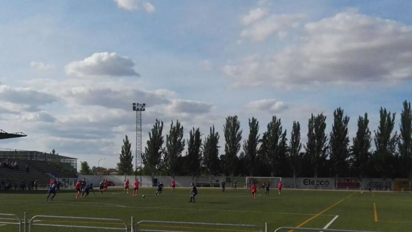 Tragedia en Toledo: muere un futbolista de 20 años en el CD Madridejos - Sporting Cabanillas Tragedia en Toledo: muere un futbolista de 20 años en el CD Madridejos - Sporting Cabanillas