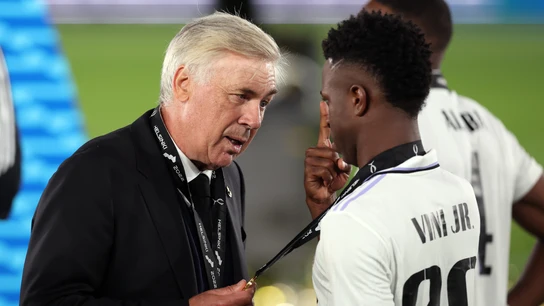 Carlo Ancelotti y Vinicius Carlo Ancelotti y Vinicius