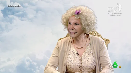 La 'Duquesa de Alba' habla de su relación con Luis Martínez de Irujo y Jesús Aguirre La 'Duquesa de Alba' habla de su relación con Luis Martínez de Irujo y Jesús Aguirre